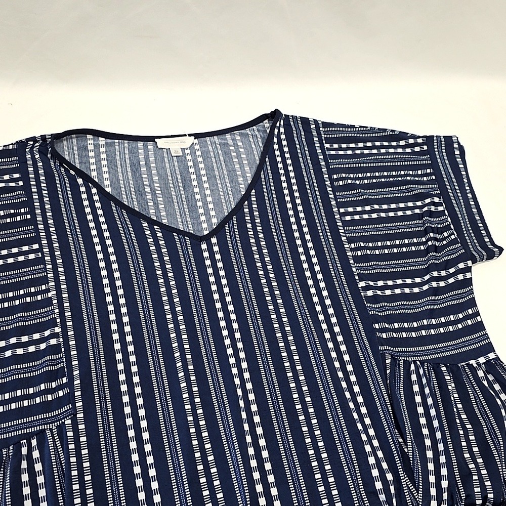 Exclusive One Top Women 3X‎ Navy Blue Geometric Stripe V-Neck Boho Nautical